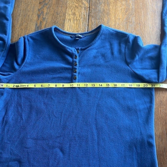 Lands End Micro Fleece Pullover Size M 10–12 Button in Front Crew Neck Buttons - Picture 7 of 13
